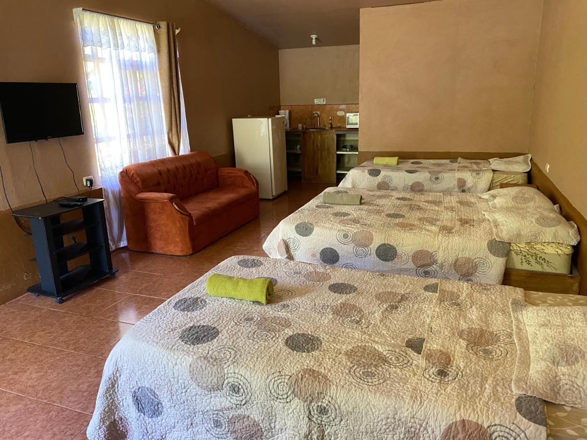 Rivas Hotel Uran מראה חיצוני תמונה