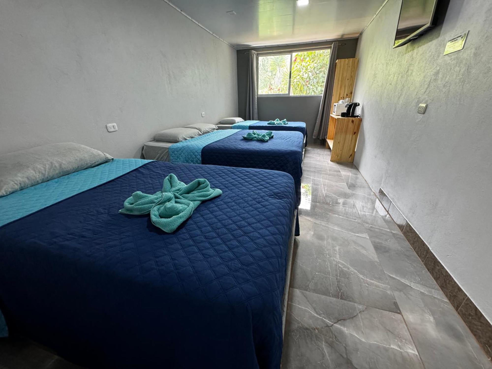 Rivas Hotel Uran מראה חיצוני תמונה