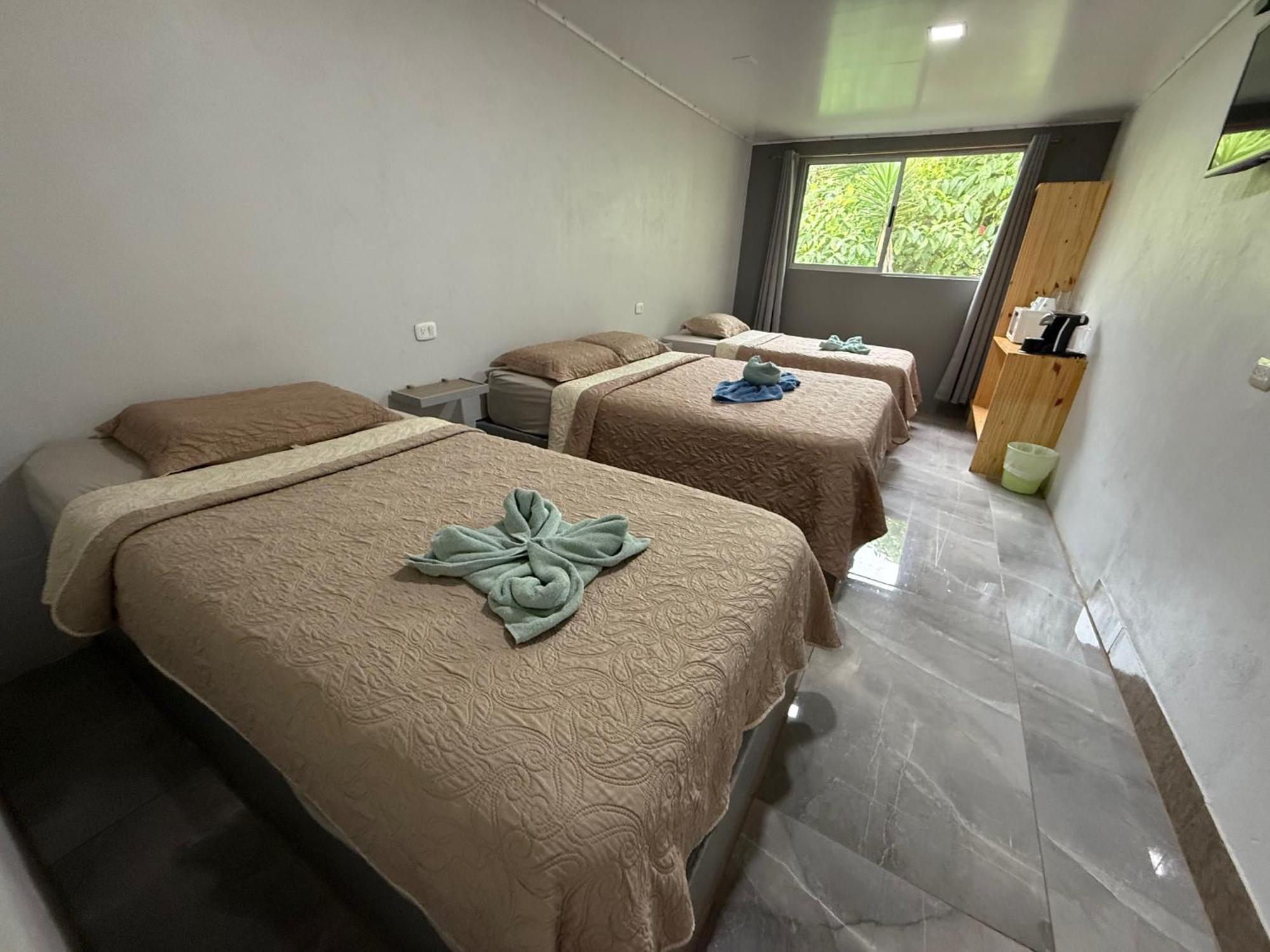 Rivas Hotel Uran מראה חיצוני תמונה