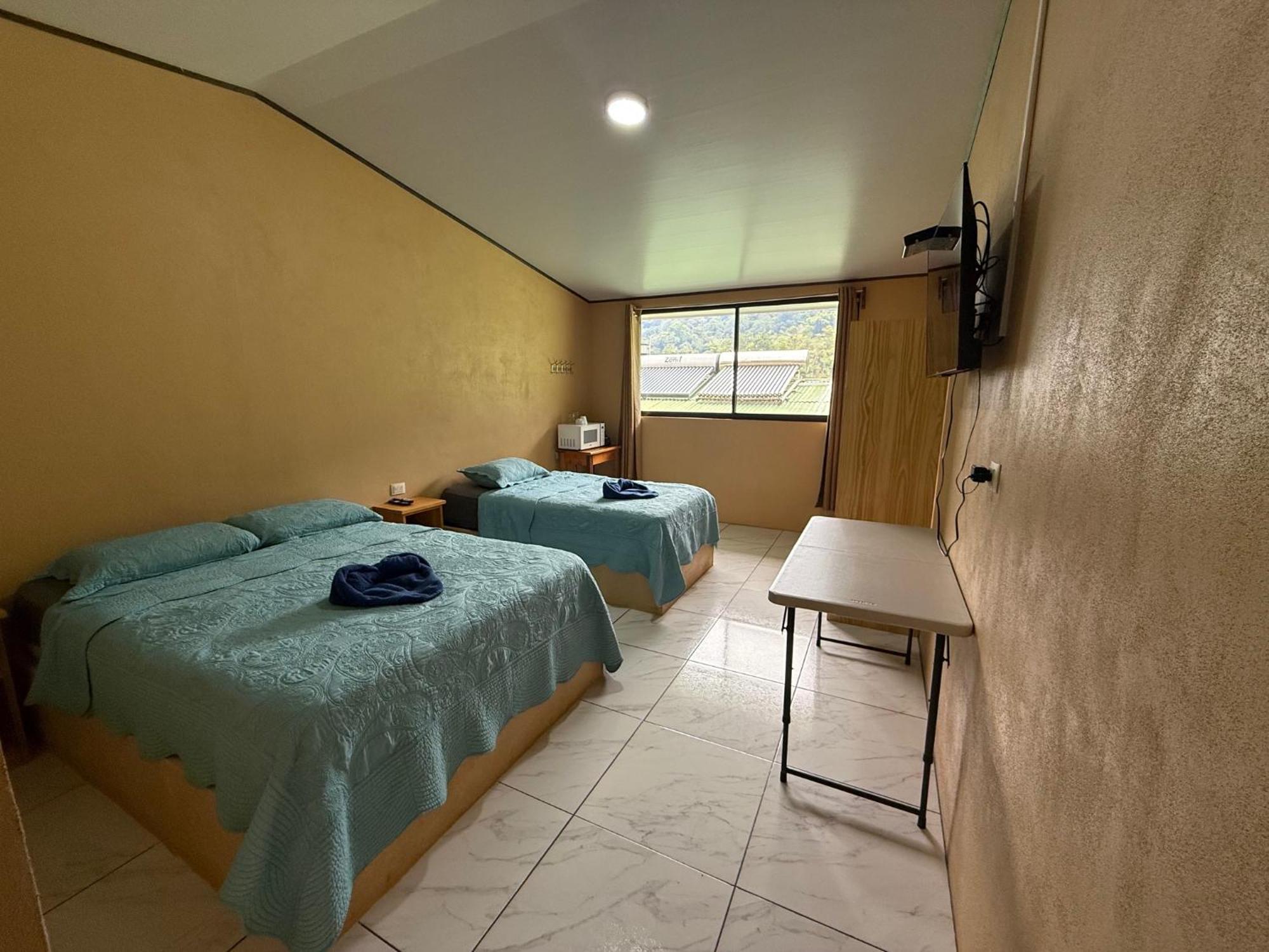 Rivas Hotel Uran מראה חיצוני תמונה