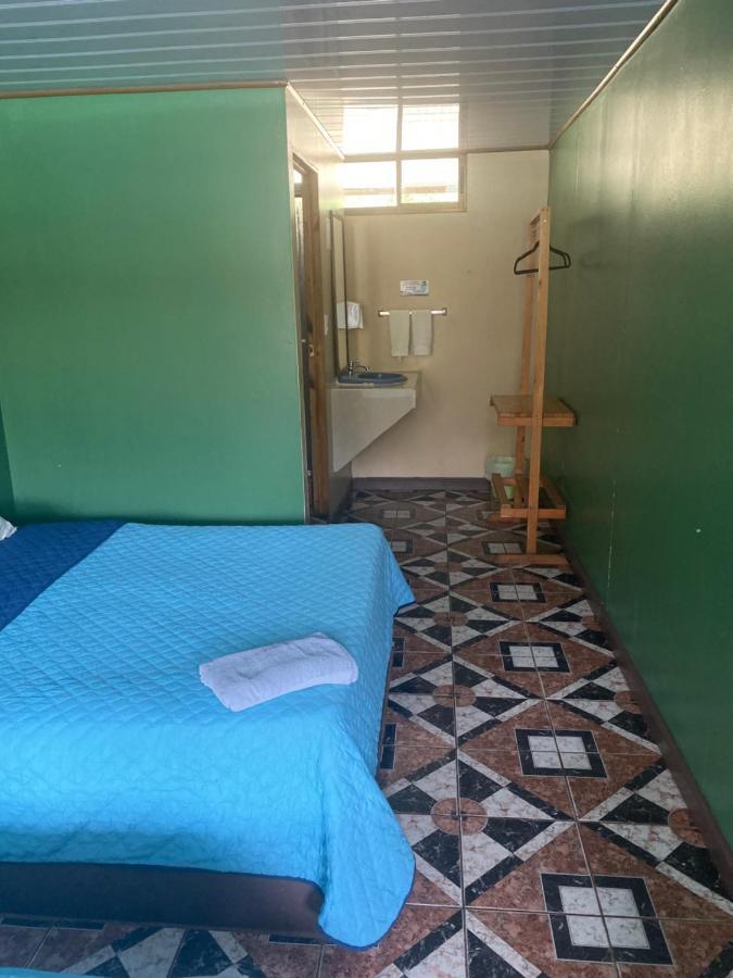 Rivas Hotel Uran מראה חיצוני תמונה