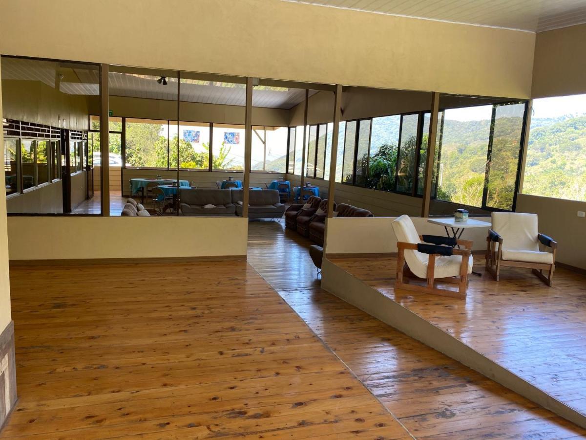 Rivas Hotel Uran מראה חיצוני תמונה
