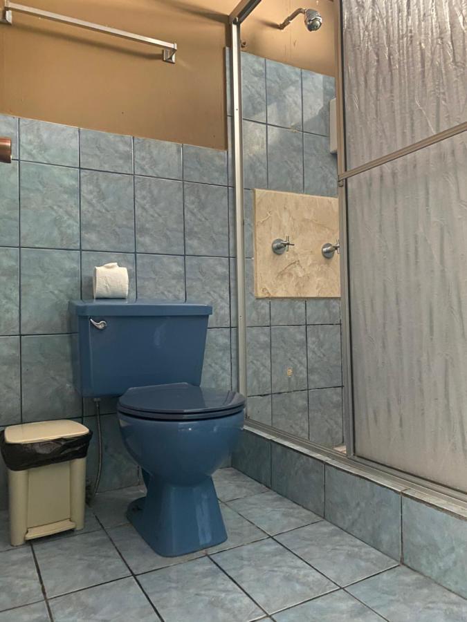 Rivas Hotel Uran מראה חיצוני תמונה